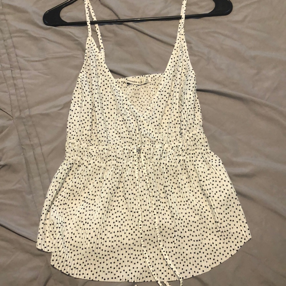 Women’s blouse never worn XS